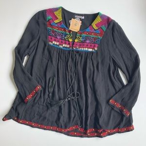 Earthbound Trading Company Black top size Medium